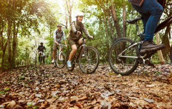 Ponte en forma en bicicleta con los descuento sy ofertas que te trae BravoDescuento. ¡No esperes más!