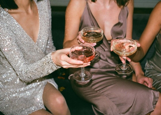 Discover our list of unique, funny but good New Year's resolutions and switch your own up a bit this year.