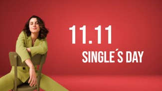 Donna seduta ben vestita: offerta Single's Day