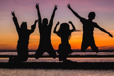 Disfruta las grandes rebajas que encontrarás en el sitio y planea una escapada para celebrar el Día del Estudiante