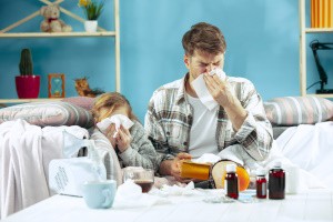 Padre e figlio influenzati: scopri le migliori offerte sui rimedi influenzali