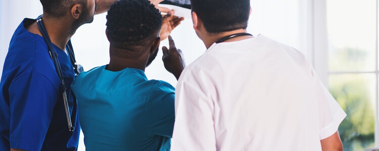 Which Stores Offer NHS Discounts to Employees?