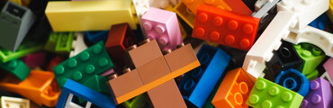 Piezas de colores de la marca LEGO